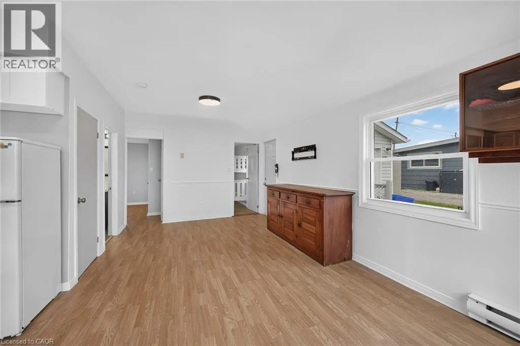 5 WILLOWAY Lane