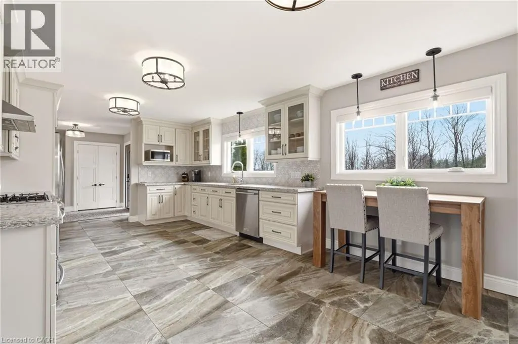 1371 10TH CONCESSION Road W