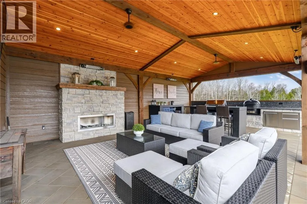 1371 10TH CONCESSION Road W