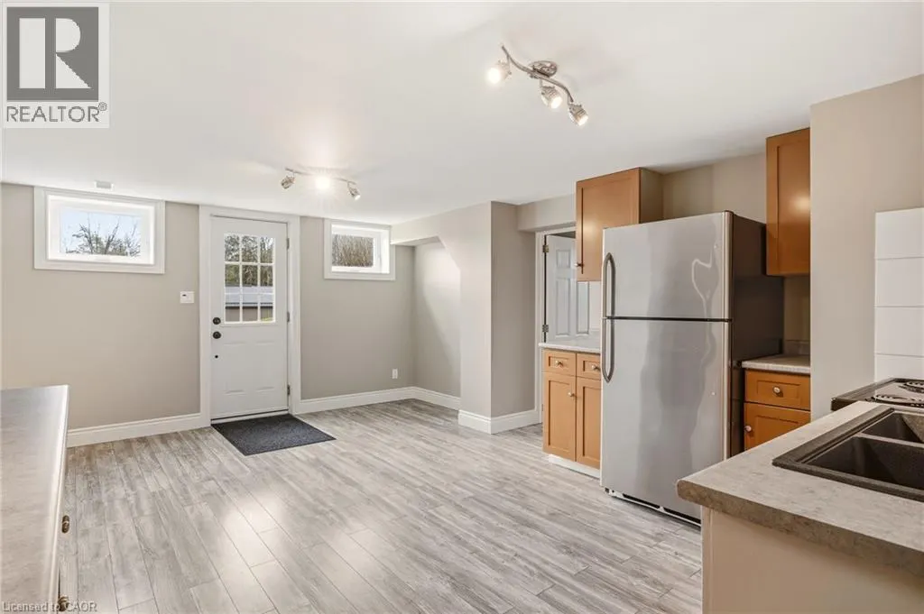 1371 10TH CONCESSION Road W