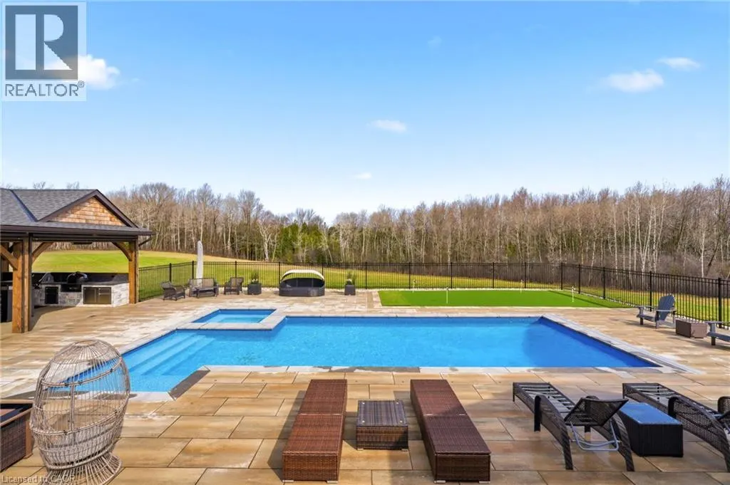 1371 10TH CONCESSION Road W