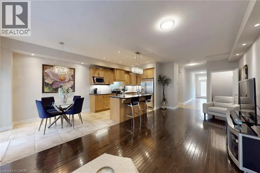 34 FOREST VALLEY Crescent