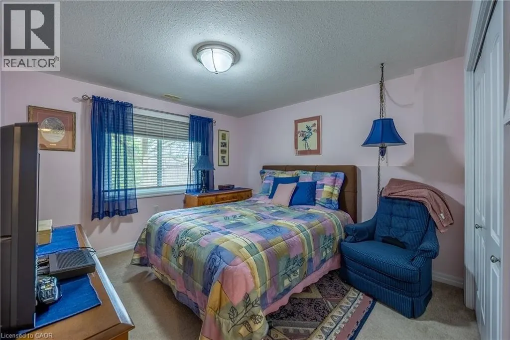 93 ELMHURST Avenue Unit# 8 #8