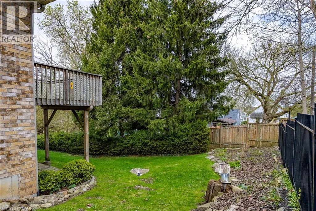 93 ELMHURST Avenue Unit# 8 #8