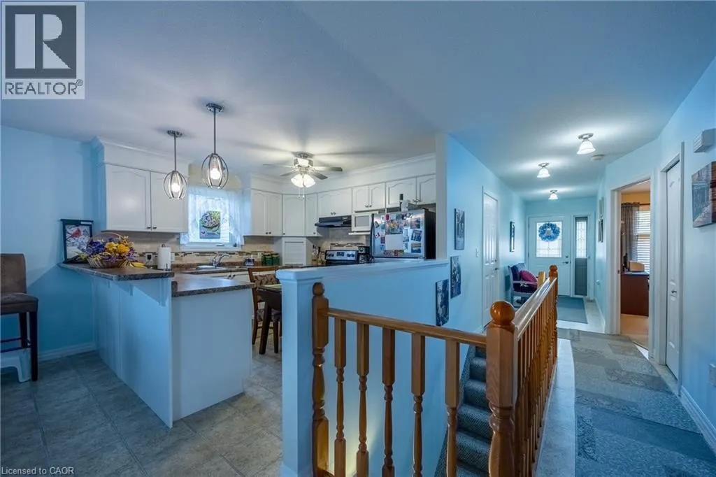 93 ELMHURST Avenue Unit# 8 #8