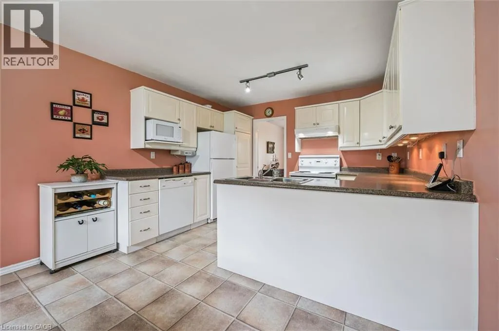 8420 ERAMOSA-GARAFRAXA Townline