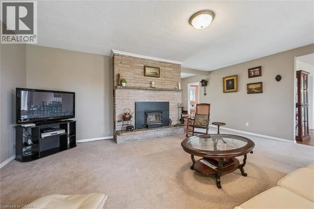 8420 ERAMOSA-GARAFRAXA Townline