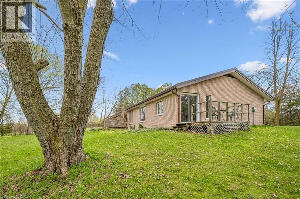 8420 ERAMOSA-GARAFRAXA Townline
