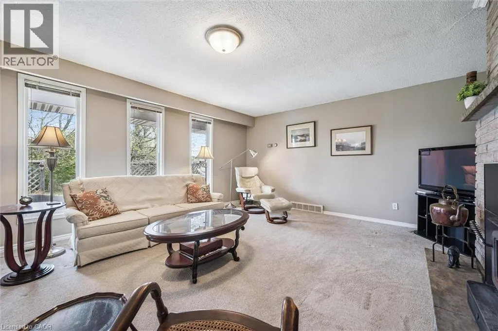 8420 ERAMOSA-GARAFRAXA Townline