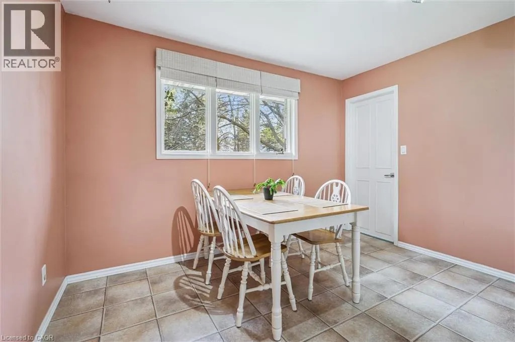 8420 ERAMOSA-GARAFRAXA Townline