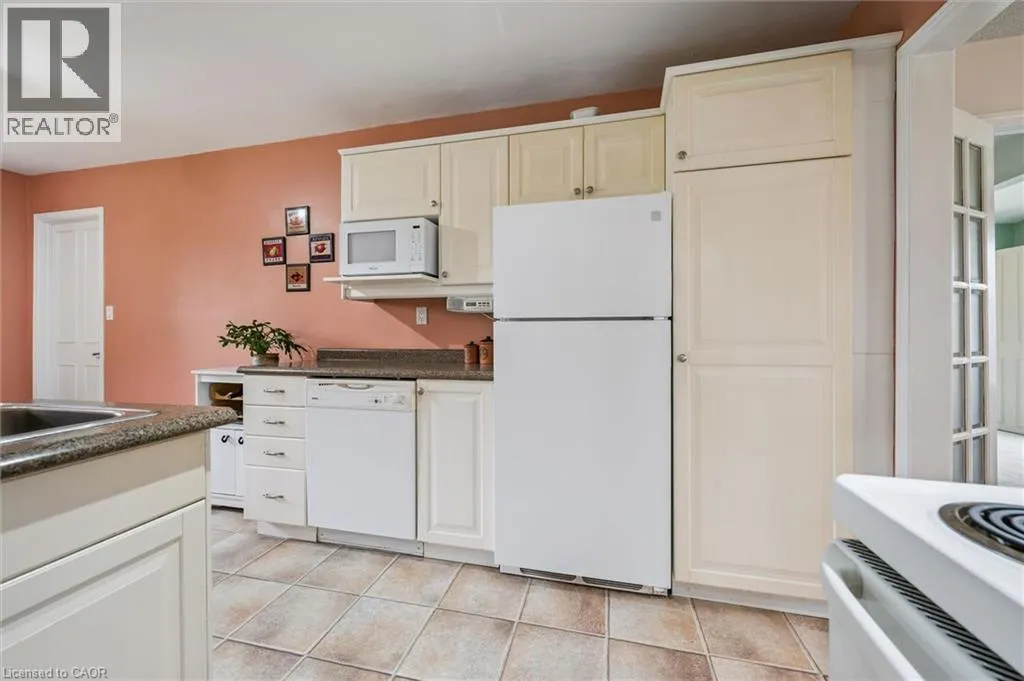8420 ERAMOSA-GARAFRAXA Townline