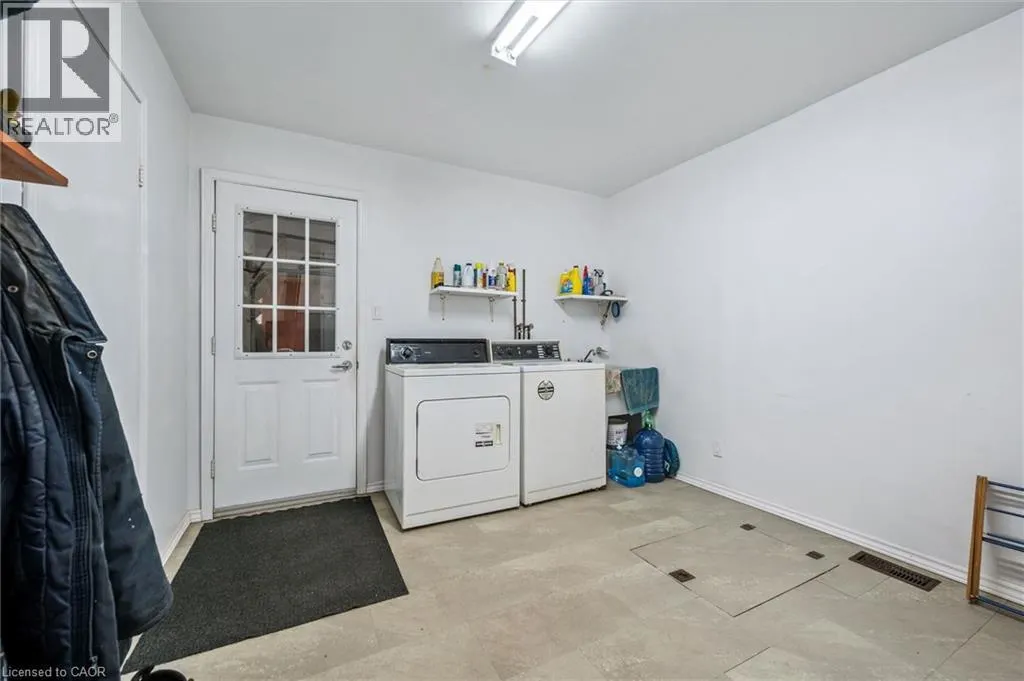 8420 ERAMOSA-GARAFRAXA Townline