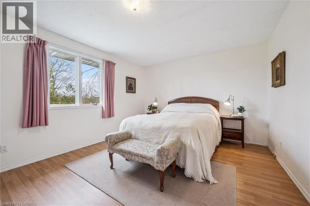 8420 ERAMOSA-GARAFRAXA Townline
