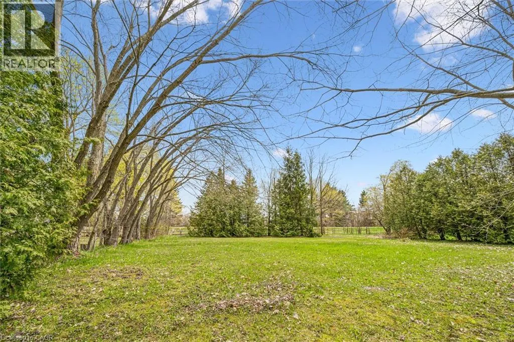 8420 ERAMOSA-GARAFRAXA Townline