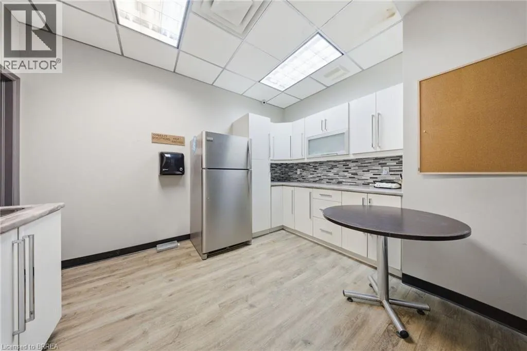 50 KING GEORGE Road Unit# 3 #3