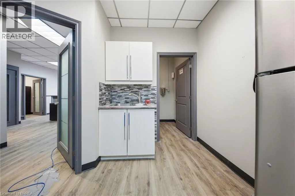 50 KING GEORGE Road Unit# 3 #3