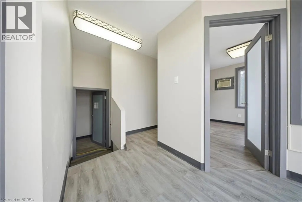 50 KING GEORGE Road Unit# 3 #3