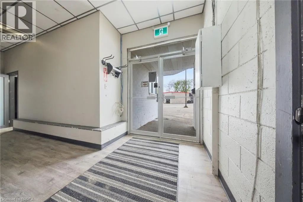50 KING GEORGE Road Unit# 3 #3