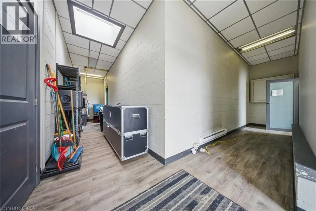50 KING GEORGE Road Unit# 3 #3
