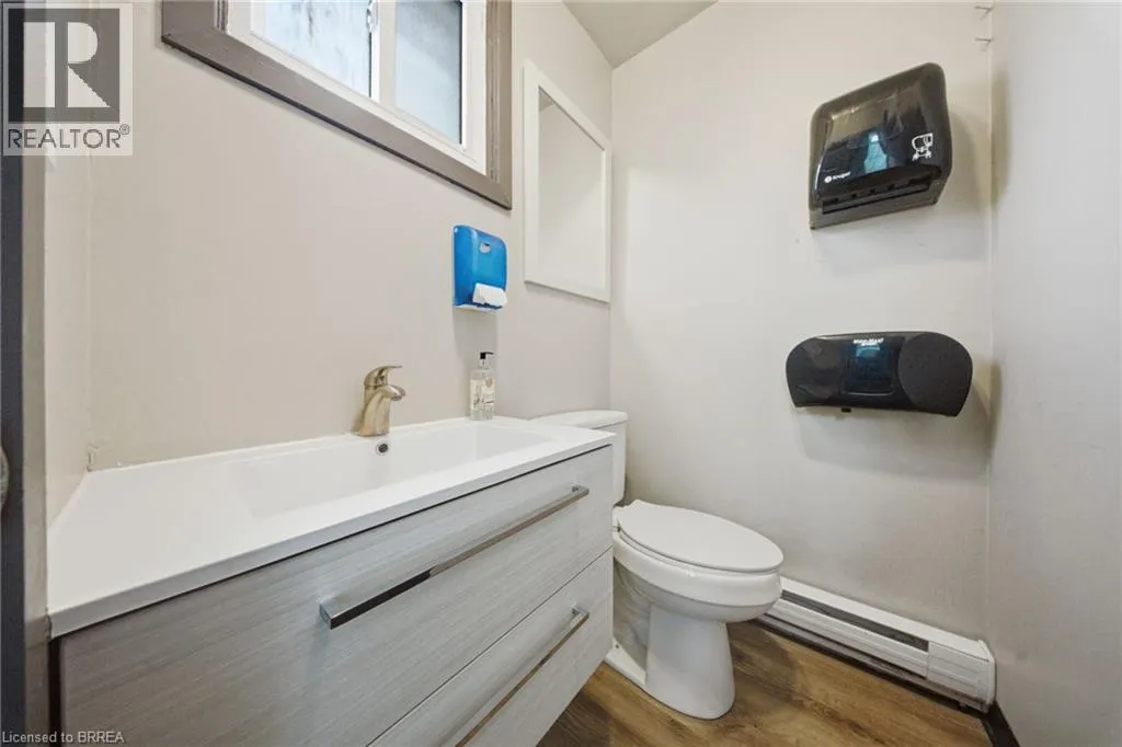 50 KING GEORGE Road Unit# 3 #3