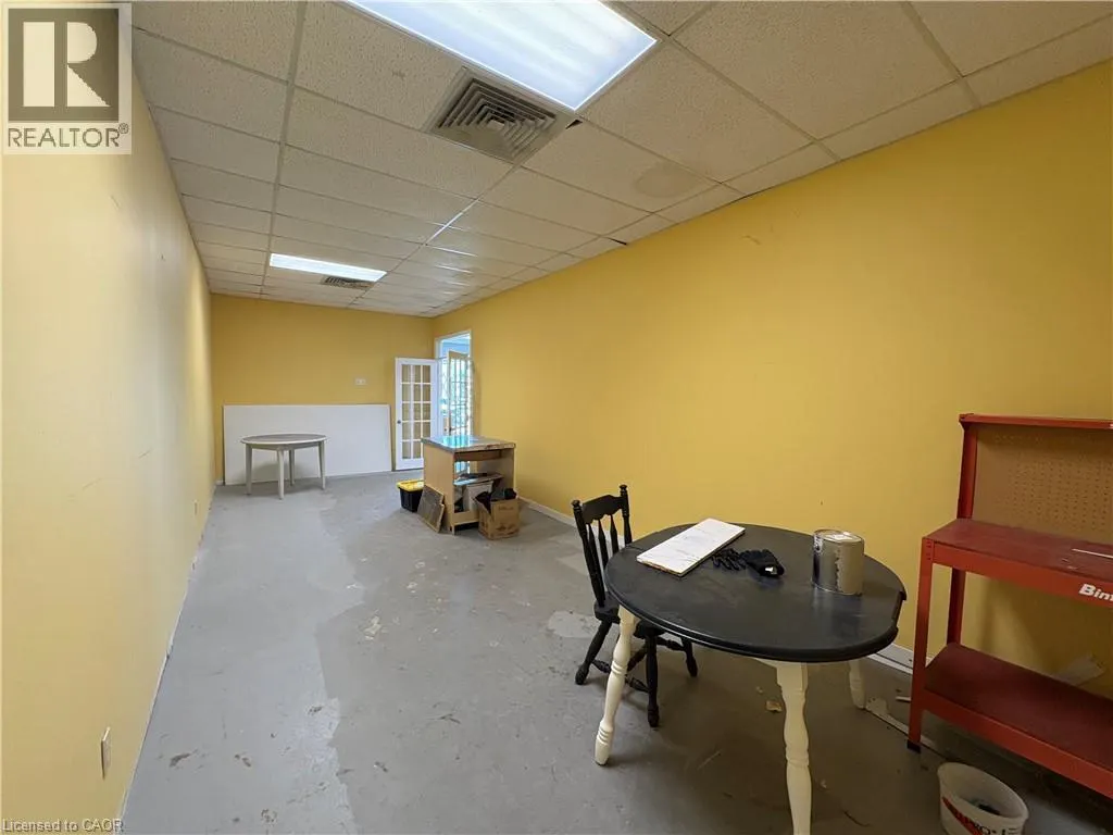 1815 DUNDAS Street Unit# 2 #2