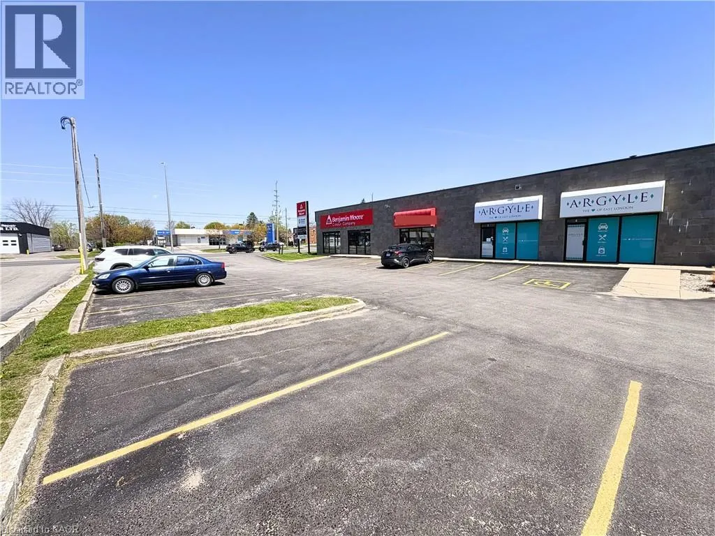 1815 DUNDAS Street Unit# 2 #2
