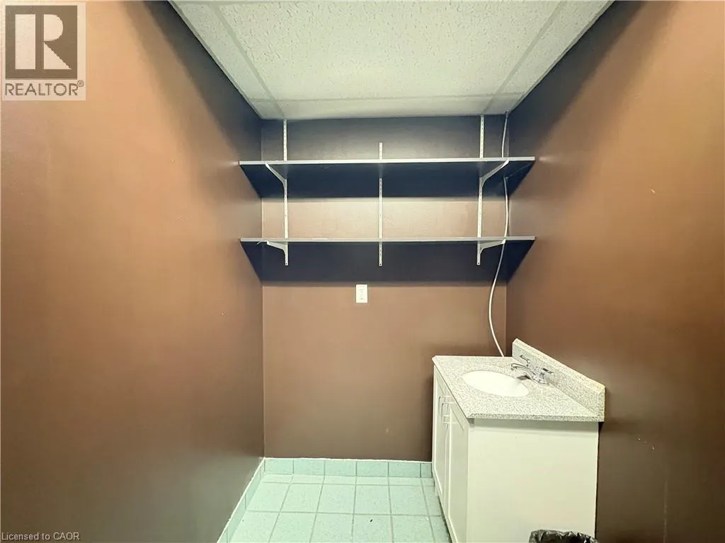 1815 DUNDAS Street Unit# 2 #2