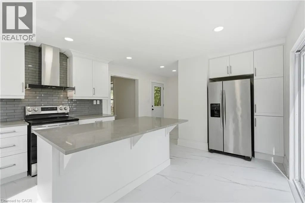 237 MAIN Street E