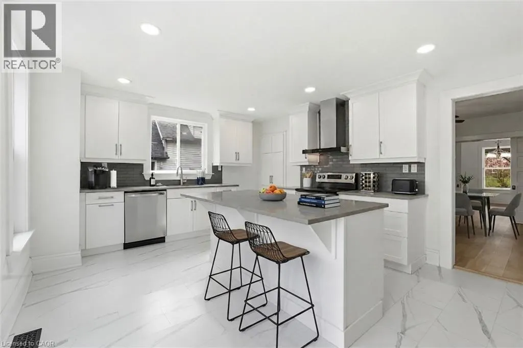 237 MAIN Street E