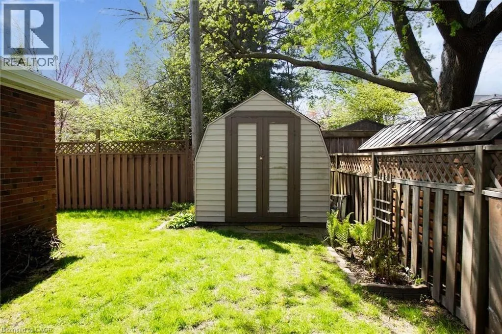 42 HAWTHORNE Avenue