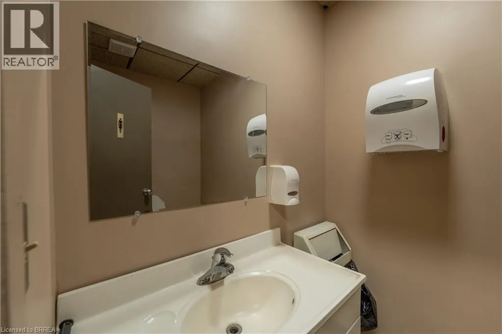 115 SCOTT Avenue Unit# A #A