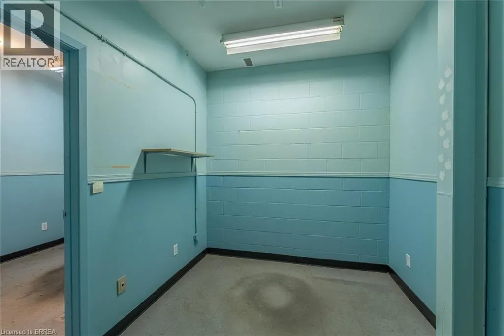 115 SCOTT Avenue Unit# B #B