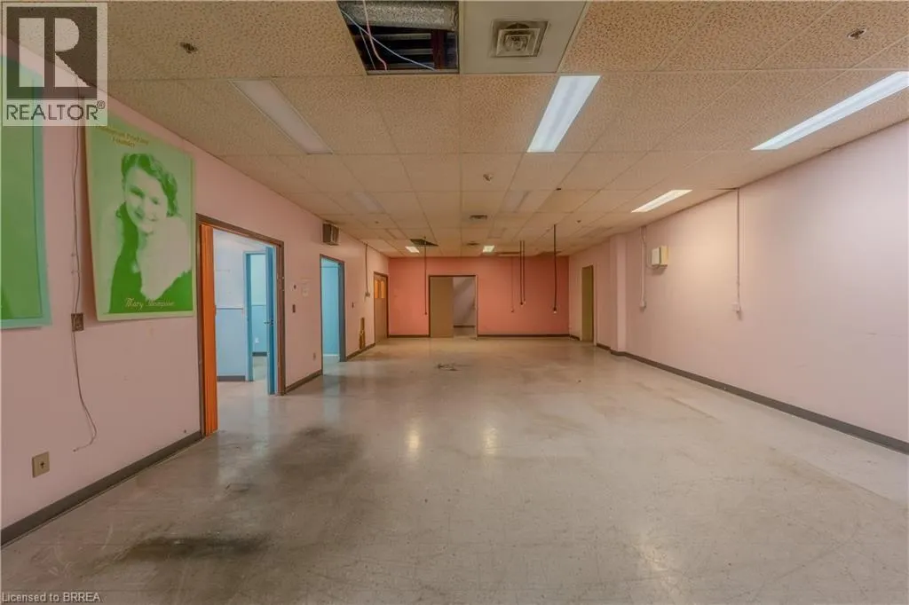 115 SCOTT Avenue Unit# B #B