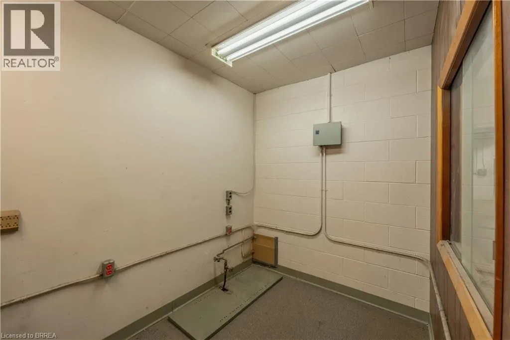 115 SCOTT Avenue Unit# B #B