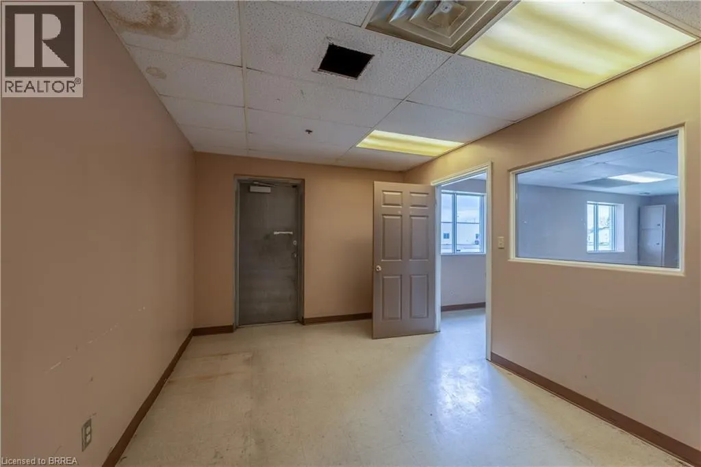 115 SCOTT Avenue Unit# B #B