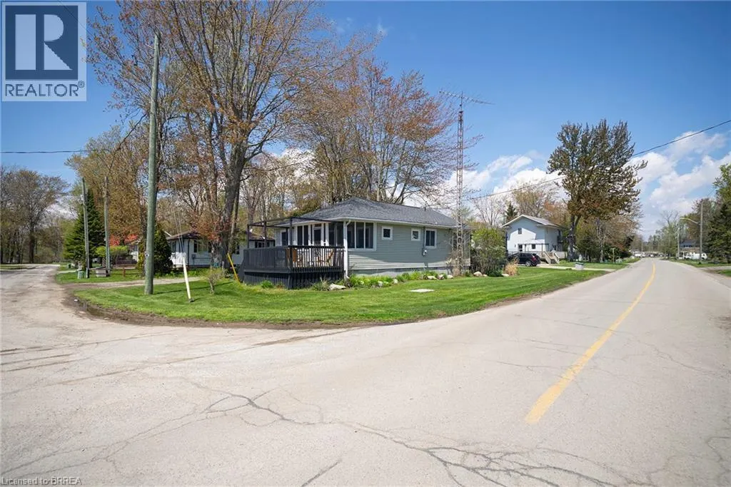 21 FERRIS Street