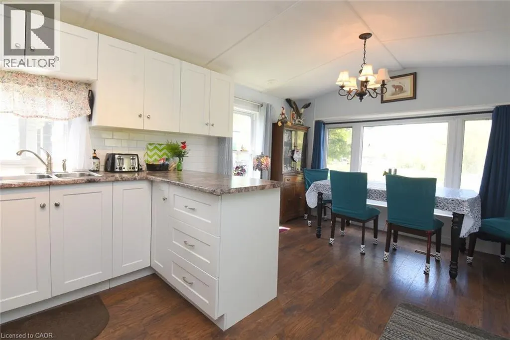 2490 GOVERNORS Road Unit# 5 Pondview #5 Pondview