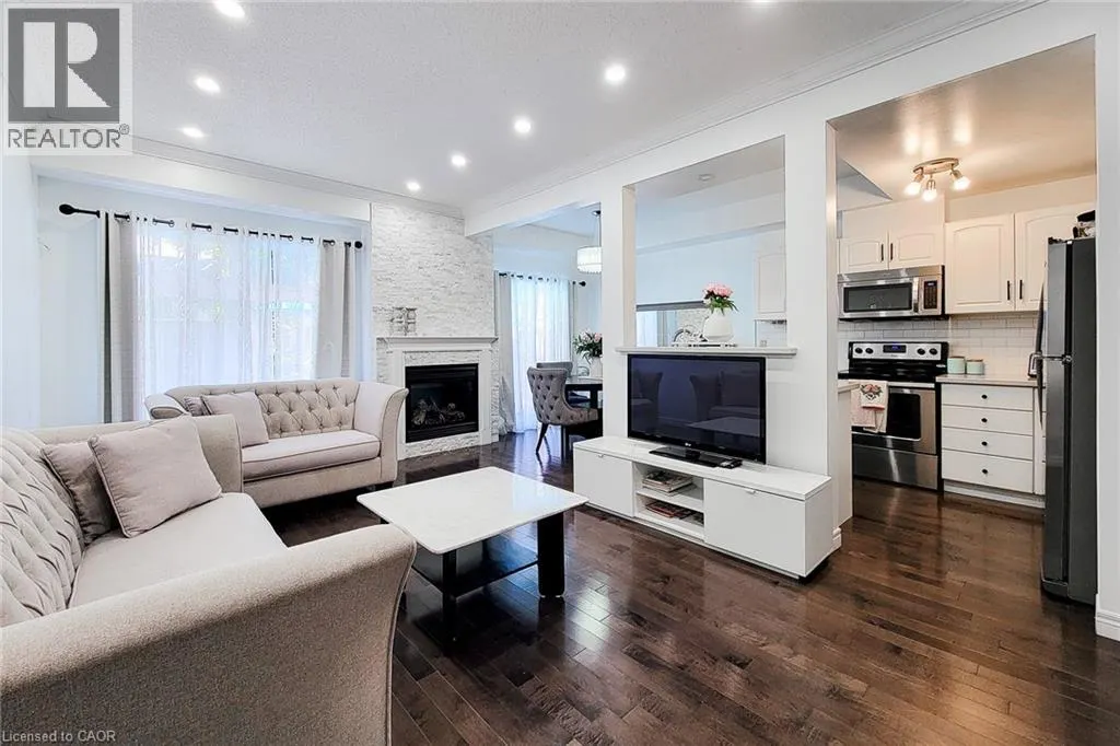 232 STONEHENGE Drive Unit# 2 #2