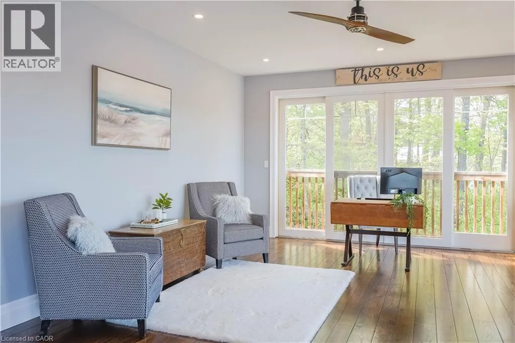 1521 EMILY Lane