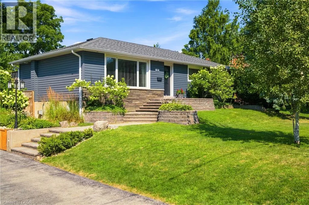 31 ALGONQUIN Avenue