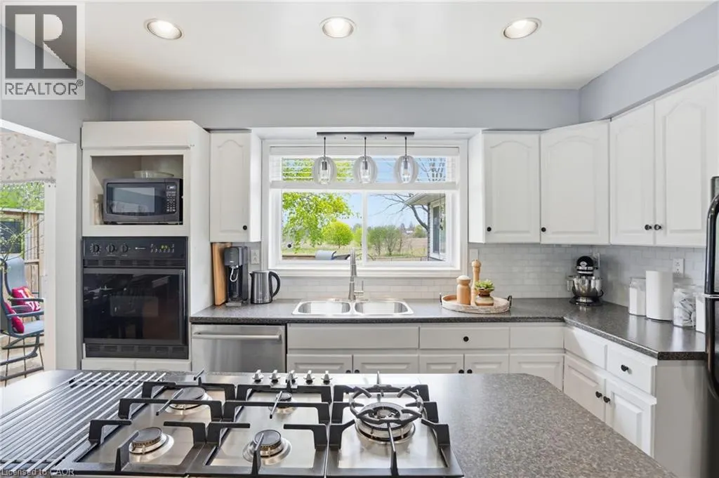 31 ALGONQUIN Avenue