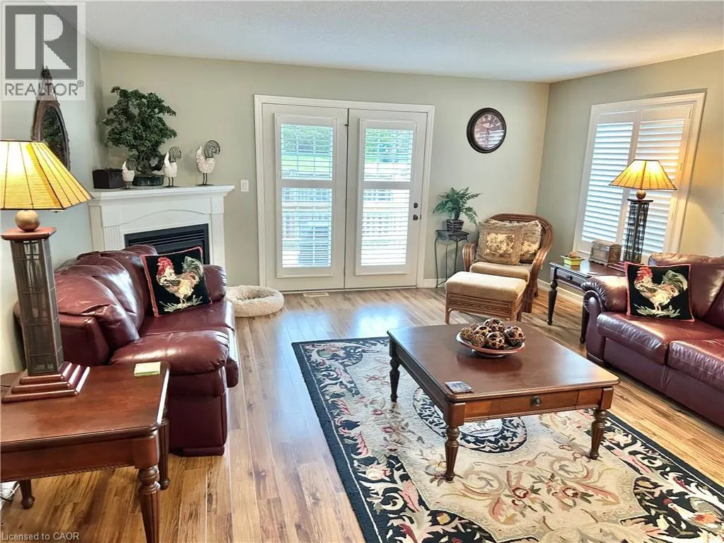 409 QUEEN Street S Unit# 4 #4