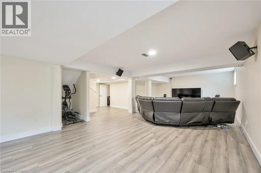 6 DOROTHYS Drive