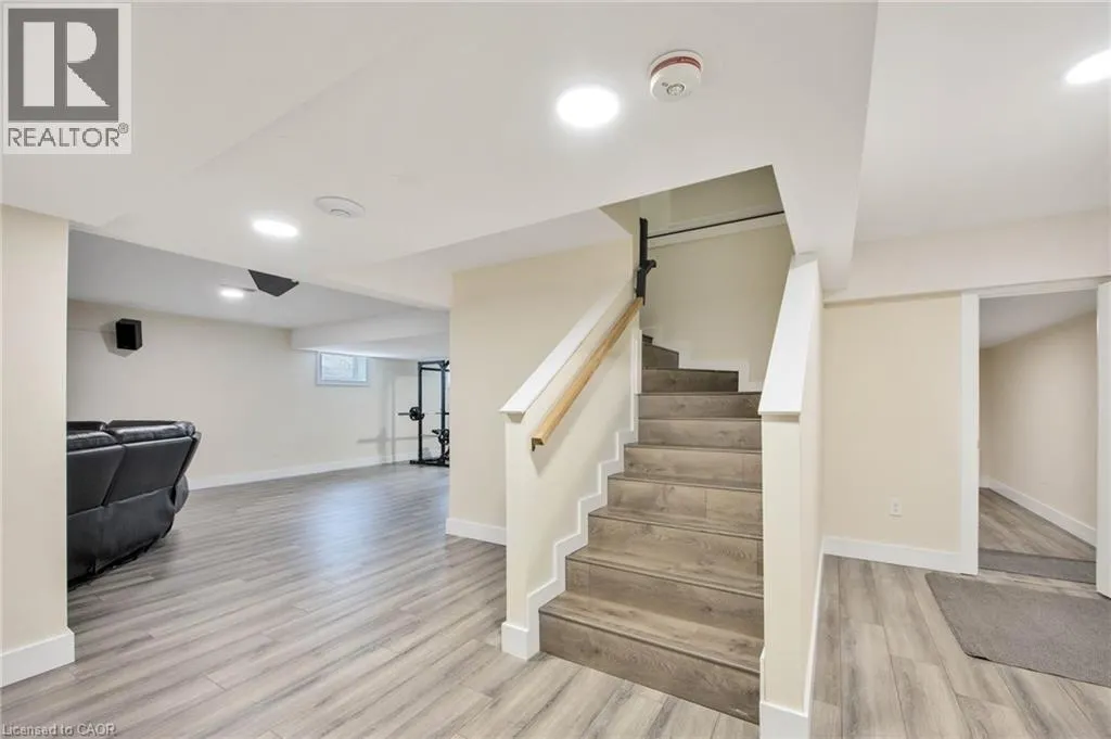 6 DOROTHYS Drive
