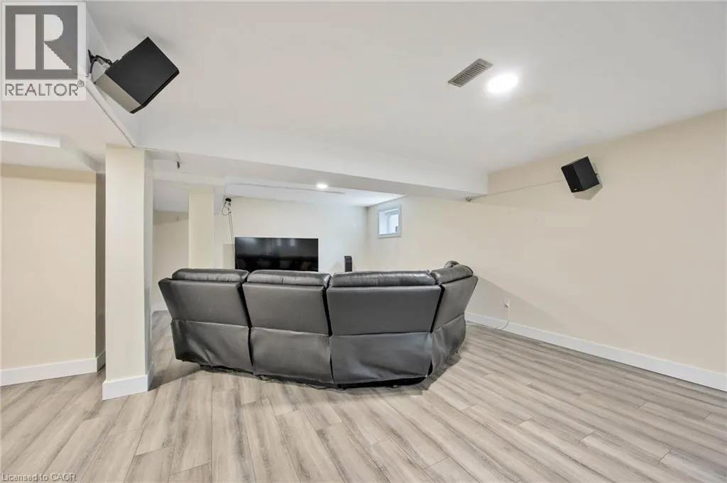 6 DOROTHYS Drive
