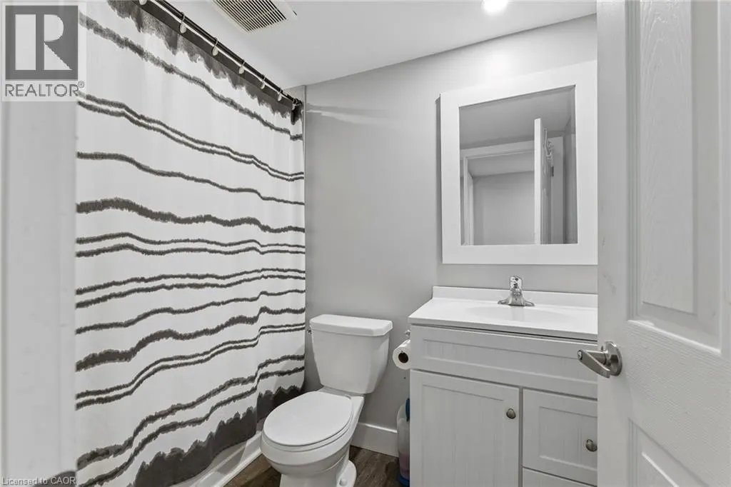 158 LAURENTIAN Drive N