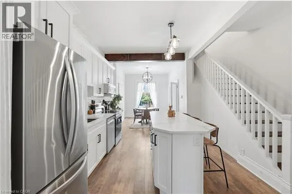 277 MAIN Street W
