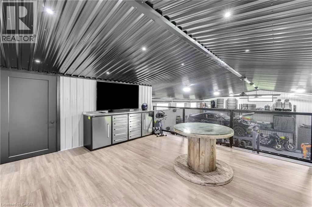 2092 HIGHWAY 6