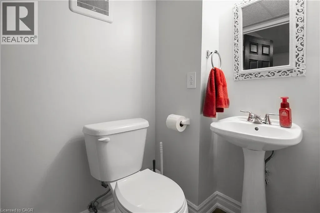 876 GOLF LINKS Road Unit# 16 #16