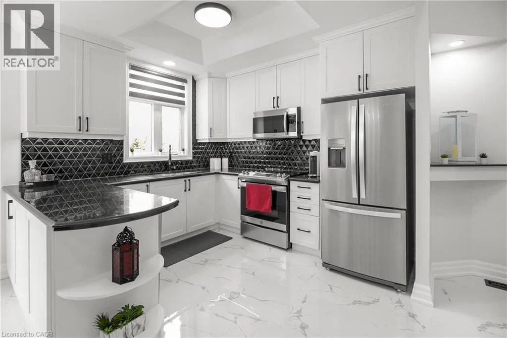 876 GOLF LINKS Road Unit# 16 #16